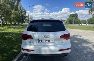 Внедорожник / Кроссовер Audi Q7 2014 в 