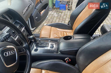 Внедорожник / Кроссовер Audi Q7 2010 в 