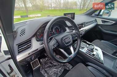 Внедорожник / Кроссовер Audi Q7 2017 в 