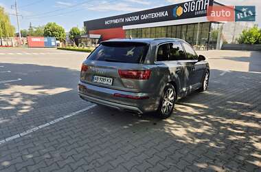 Внедорожник / Кроссовер Audi Q7 2017 в 