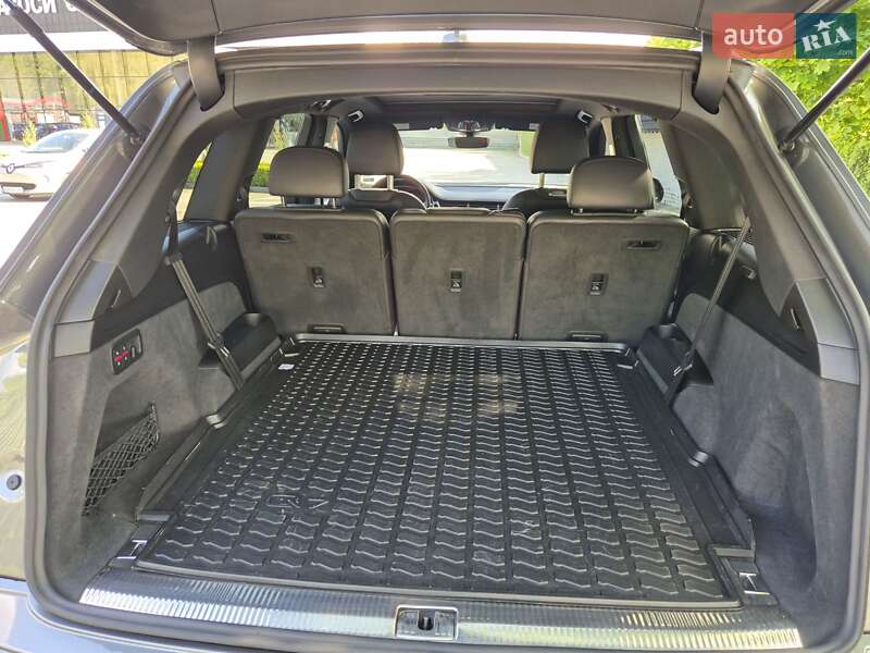 Внедорожник / Кроссовер Audi Q7 2017 в Виннице