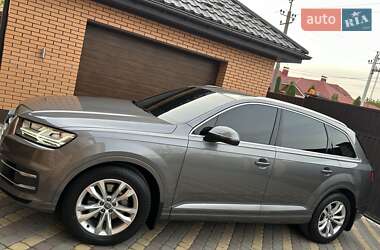 Позашляховик / Кросовер Audi Q7 2017 в Києві