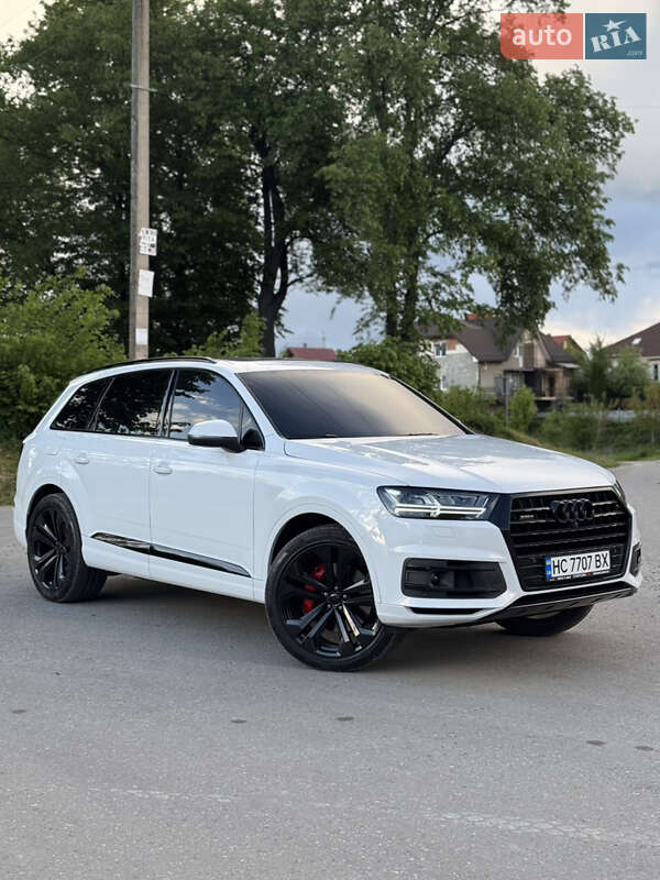 Позашляховик / Кросовер Audi Q7 2017 в Винниках