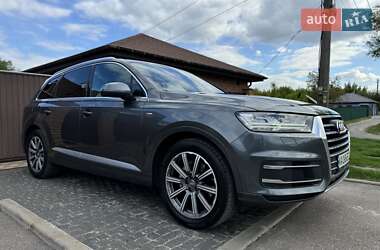 Внедорожник / Кроссовер Audi Q7 2018 в 