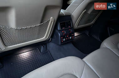 Внедорожник / Кроссовер Audi Q7 2010 в 