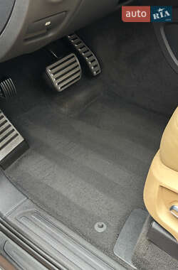 Внедорожник / Кроссовер Audi Q7 2010 в 
