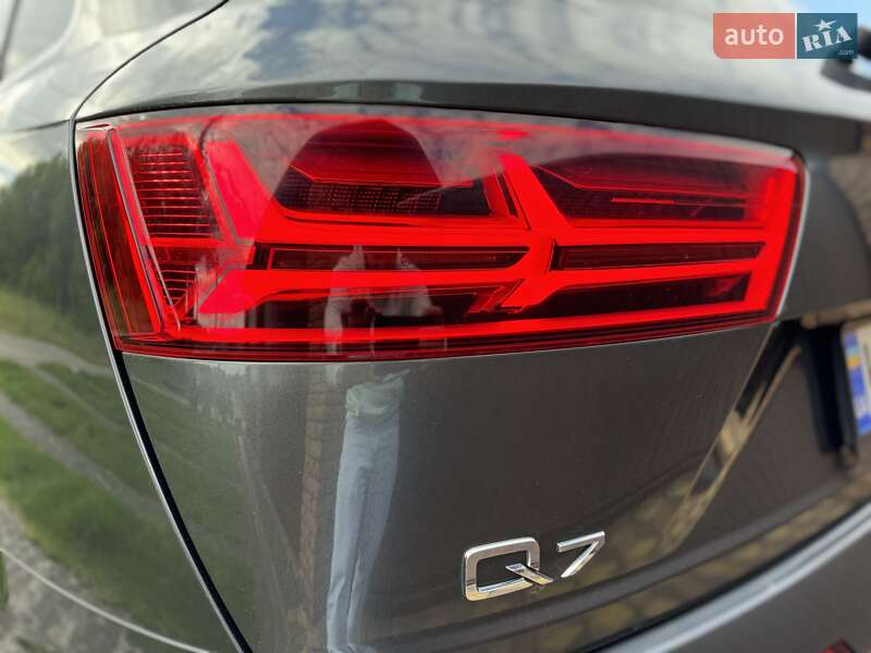 Позашляховик / Кросовер Audi Q7 2018 в Києві фото 26 Позашляховик / Кросовер Audi Q7 2018 в Києві