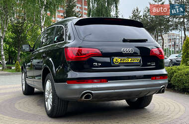 Внедорожник / Кроссовер Audi Q7 2015 в 