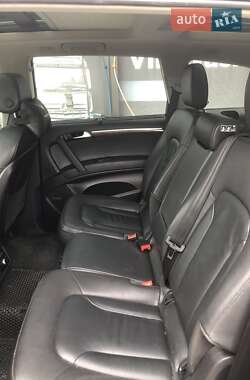 Внедорожник / Кроссовер Audi Q7 2015 в 