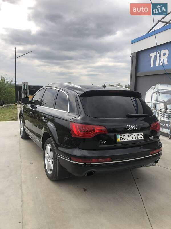 Позашляховик / Кросовер Audi Q7 2015 в Жовкві