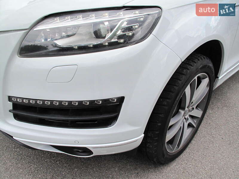 Позашляховик / Кросовер Audi Q7 2014 в Києві