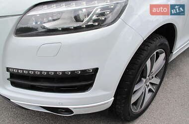 Внедорожник / Кроссовер Audi Q7 2014 в 