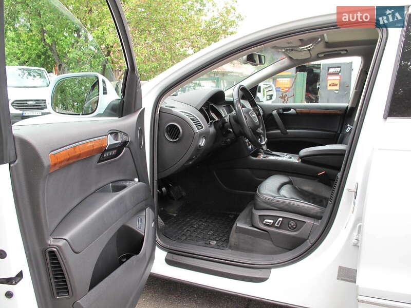 Внедорожник / Кроссовер Audi Q7 2014 в Киеве