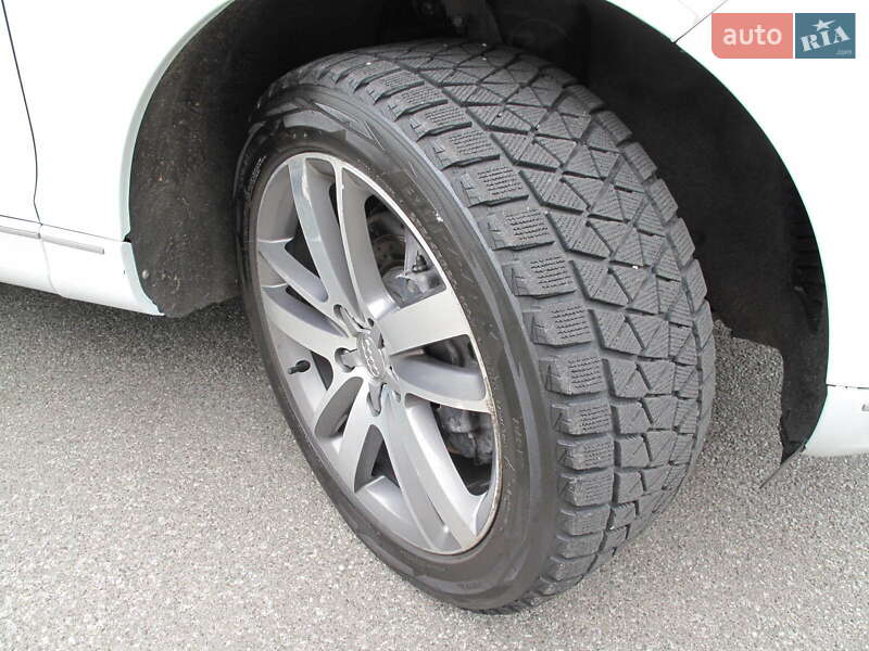 Позашляховик / Кросовер Audi Q7 2014 в Києві