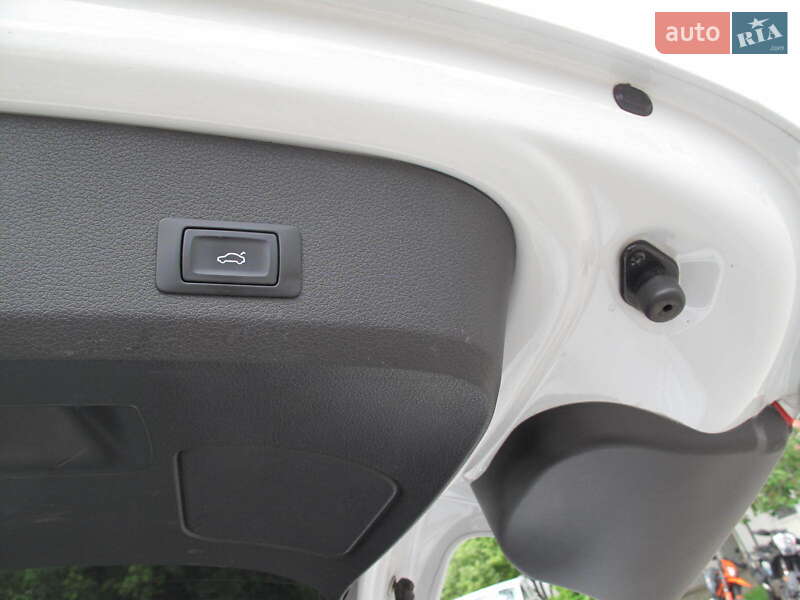 Внедорожник / Кроссовер Audi Q7 2014 в Киеве