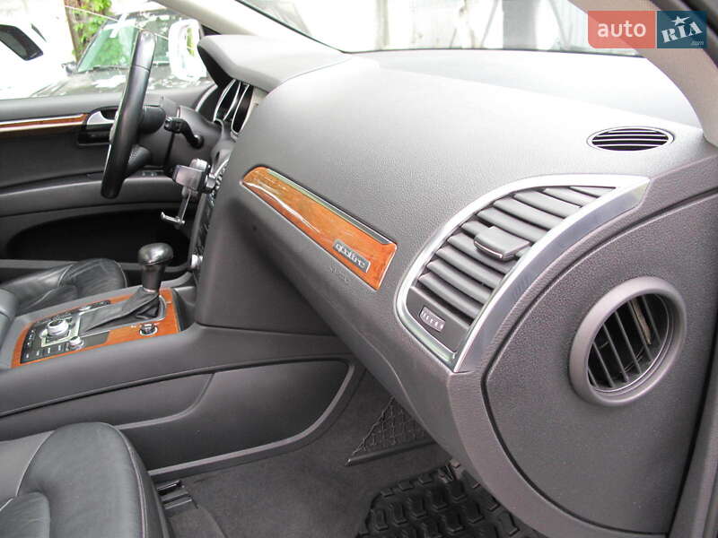Позашляховик / Кросовер Audi Q7 2014 в Києві