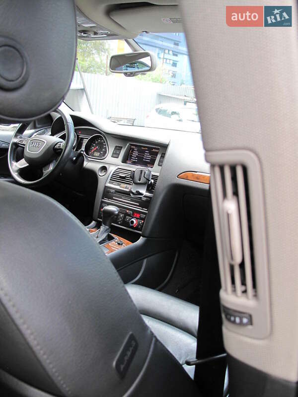 Позашляховик / Кросовер Audi Q7 2014 в Києві