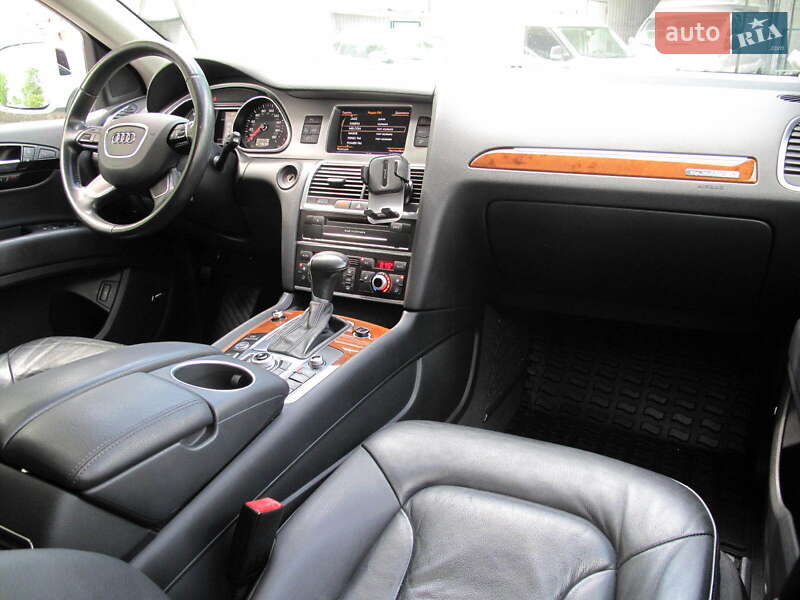 Позашляховик / Кросовер Audi Q7 2014 в Києві