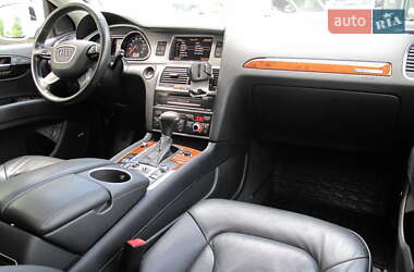 Внедорожник / Кроссовер Audi Q7 2014 в 