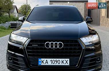 Позашляховик / Кросовер Audi Q7 2019 в 