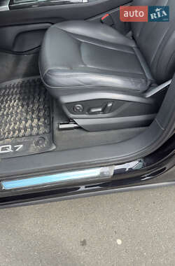 Внедорожник / Кроссовер Audi Q7 2019 в 