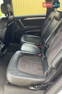 Внедорожник / Кроссовер Audi Q7 2011 в 
