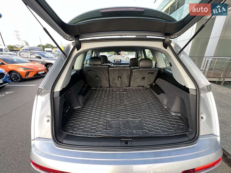 Внедорожник / Кроссовер Audi Q7 2018 в Киеве