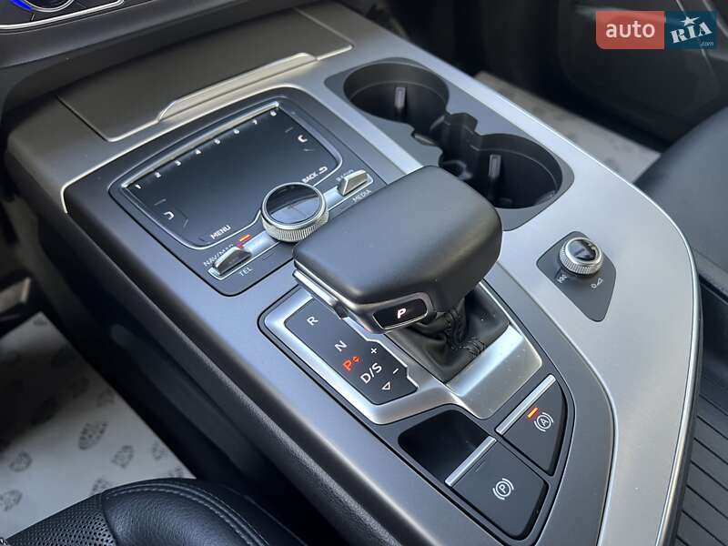 Внедорожник / Кроссовер Audi Q7 2018 в Киеве