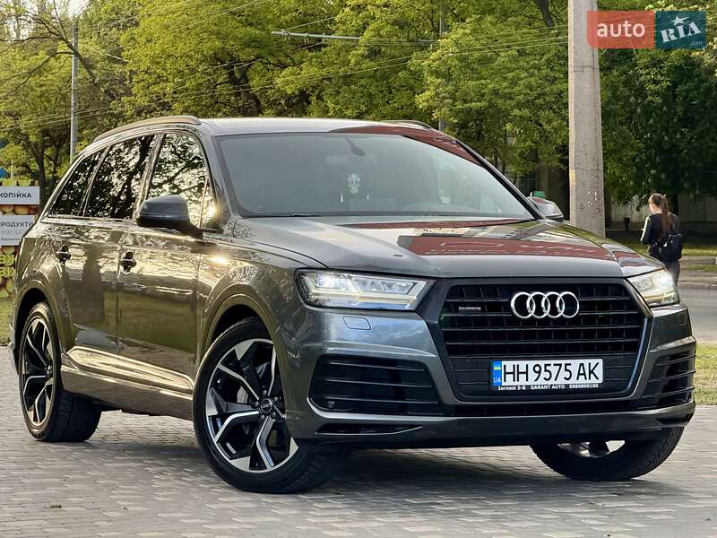 Позашляховик / Кросовер Audi Q7 2018 в Одесі