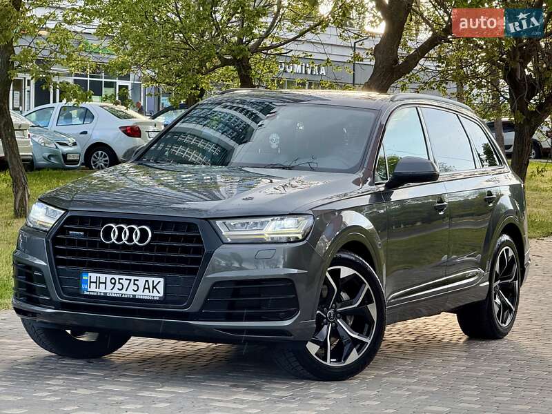 Позашляховик / Кросовер Audi Q7 2018 в Одесі