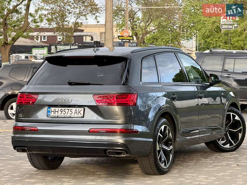 Позашляховик / Кросовер Audi Q7 2018 в Одесі