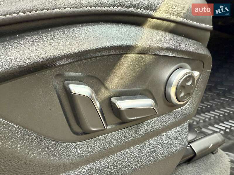 Позашляховик / Кросовер Audi Q7 2018 в Одесі