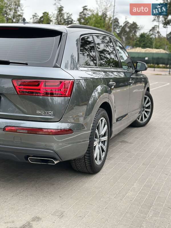 Внедорожник / Кроссовер Audi Q7 2018 в Буче