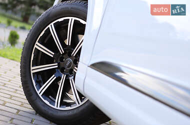 Внедорожник / Кроссовер Audi Q7 2016 в 