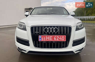 Внедорожник / Кроссовер Audi Q7 2015 в 