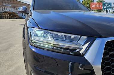 Внедорожник / Кроссовер Audi Q7 2017 в 