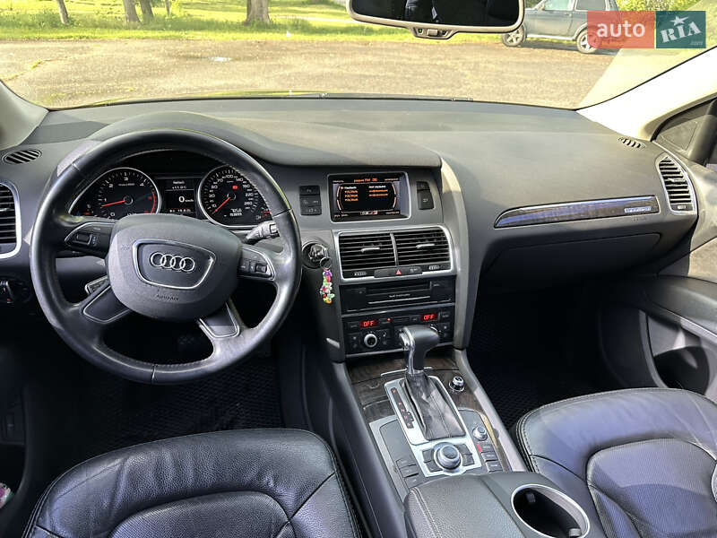 Позашляховик / Кросовер Audi Q7 2013 в Гадячі