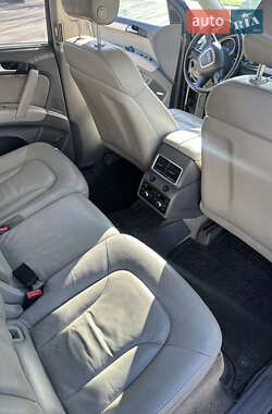 Внедорожник / Кроссовер Audi Q7 2006 в 