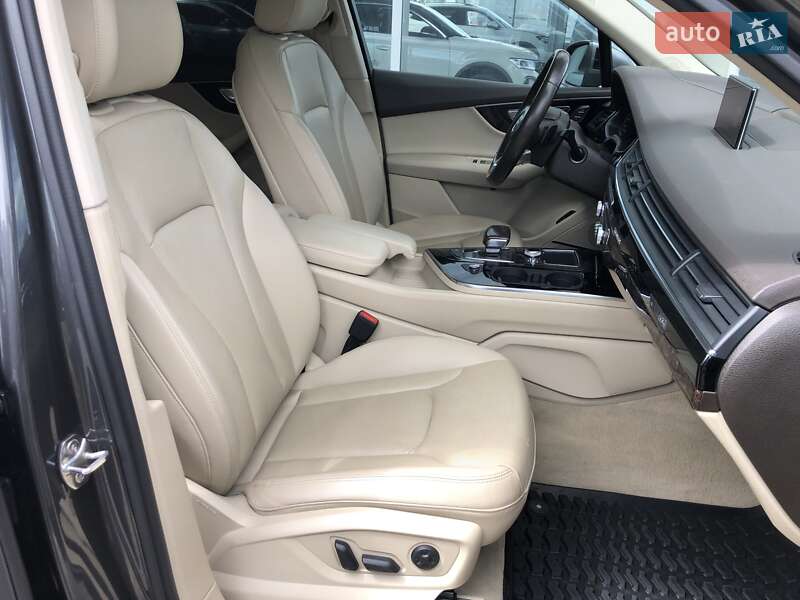 Внедорожник / Кроссовер Audi Q7 2018 в Киеве