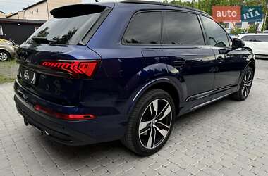 Внедорожник / Кроссовер Audi Q7 2020 в 