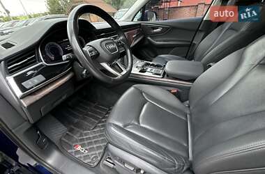 Внедорожник / Кроссовер Audi Q7 2020 в 