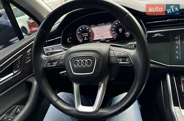 Внедорожник / Кроссовер Audi Q7 2020 в 