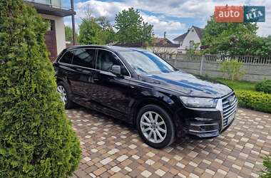 Внедорожник / Кроссовер Audi Q7 2017 в 