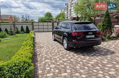 Внедорожник / Кроссовер Audi Q7 2017 в 