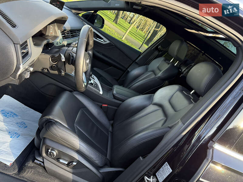 Внедорожник / Кроссовер Audi Q7 2017 в Киеве