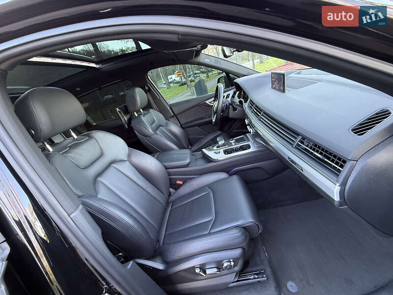 Внедорожник / Кроссовер Audi Q7 2017 в Киеве