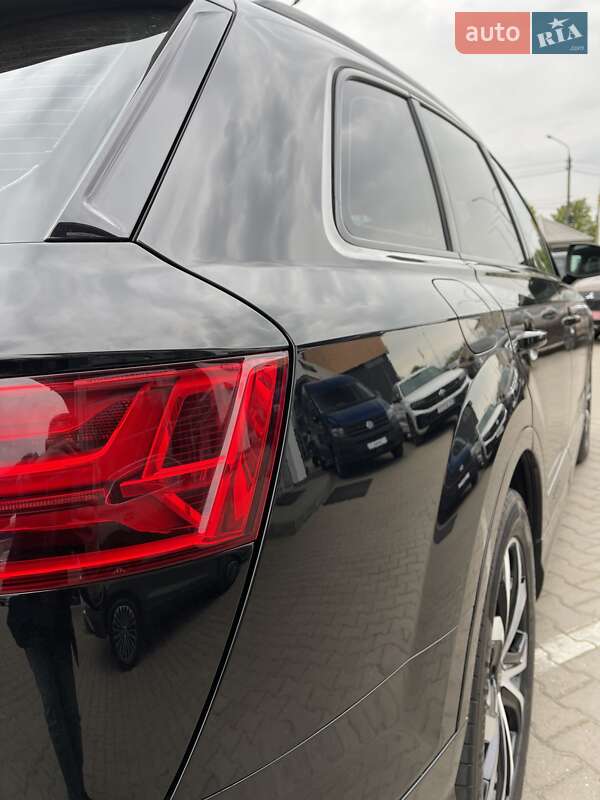Внедорожник / Кроссовер Audi Q7 2016 в Черновцах