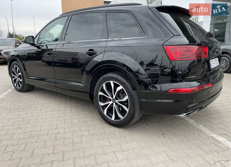 Внедорожник / Кроссовер Audi Q7 2016 в Черновцах