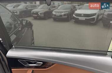 Внедорожник / Кроссовер Audi Q7 2016 в 