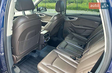 Внедорожник / Кроссовер Audi Q7 2019 в 